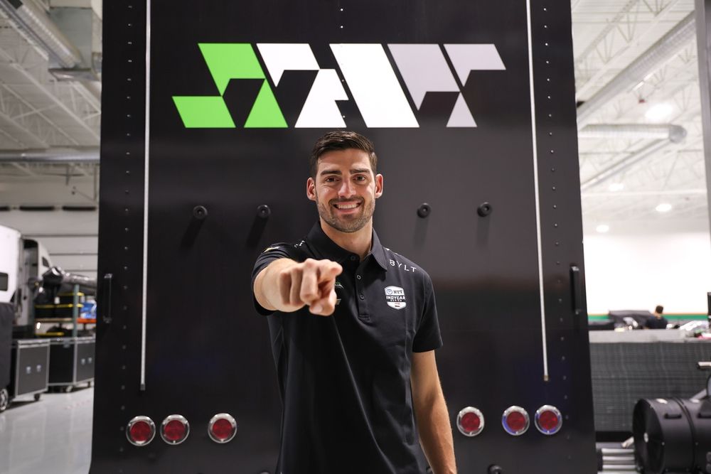 VeeKay begint dit jaar aan zijn zevende IndyCar-seizoen, zijn eerste namens Juncos Hollinger Racing.