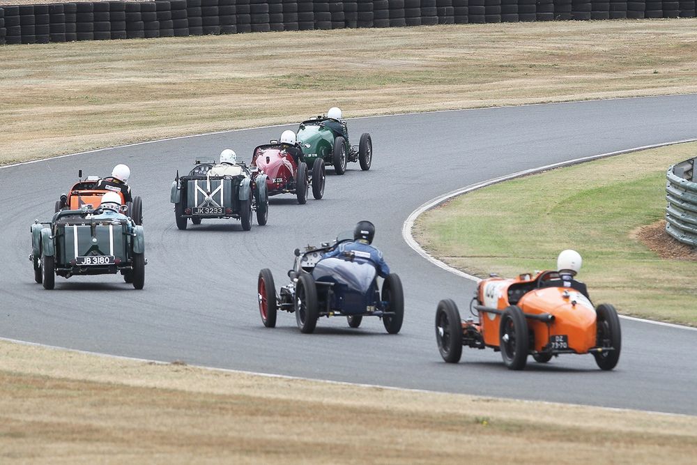 Good grids at Mallory
provided the VSCC some
cheer during a sad year