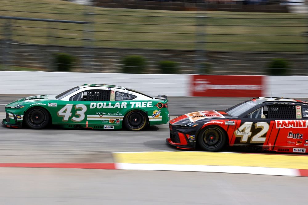 Erik Jones; Legacy Motor Club Toyota; John Hunter Nemechek, Legacy Motor Club Toyota