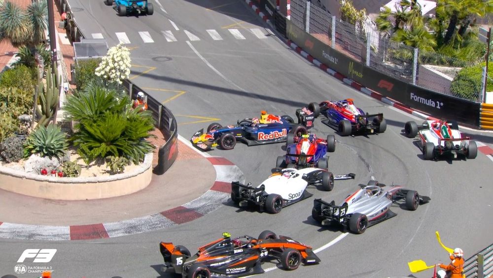La carrera sprint resultó accidentada en Mónaco
