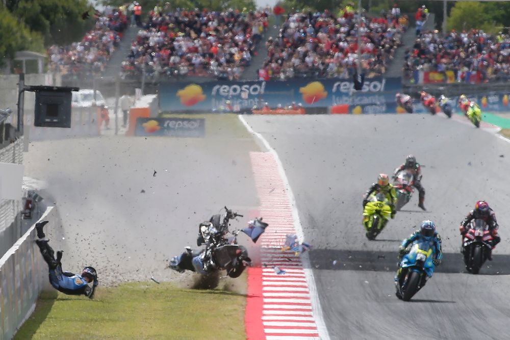 El accidente de Alex Márquez, de Gresini Racing y Pedro Acosta, de Red Bull KTM Factory Racing