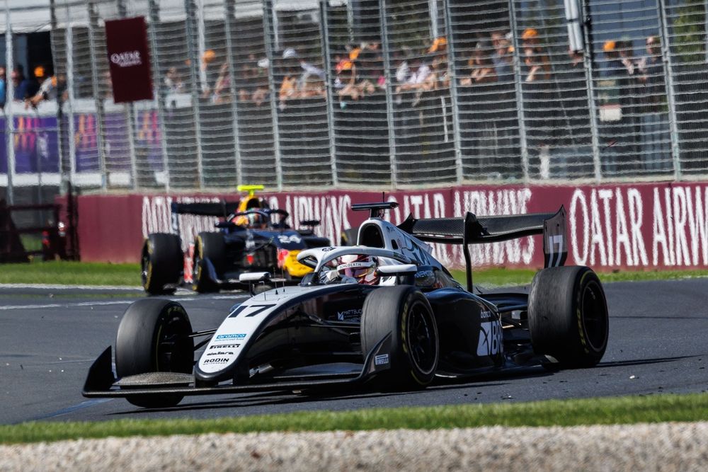 Pedro Clerot terminou a corrida principal da etapa da Austrália da F3 em oitavo e marcou primeiros pontos da temporada.