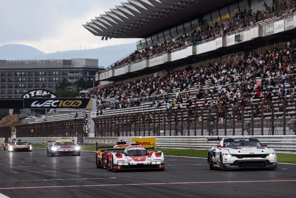 #77 Proton Competition Ford Mustang LMGT3: Bernardo Sousa, Ben Tuck, Benjamin Barker, #6 Porsche Penske Motorsport Porsche 963: Kevin Estre, Laurens Vanthoor, Matt Campbell