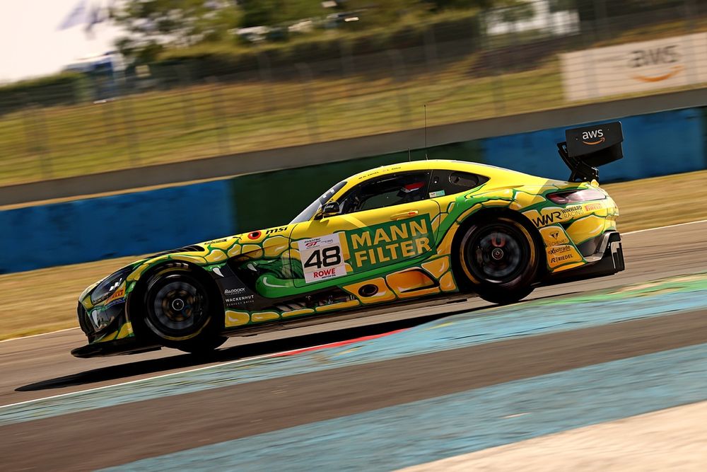 Winward Racing Team Transporter GTWC | Sprint Cup: a Barcellona il duello finale BMW-Mercedes