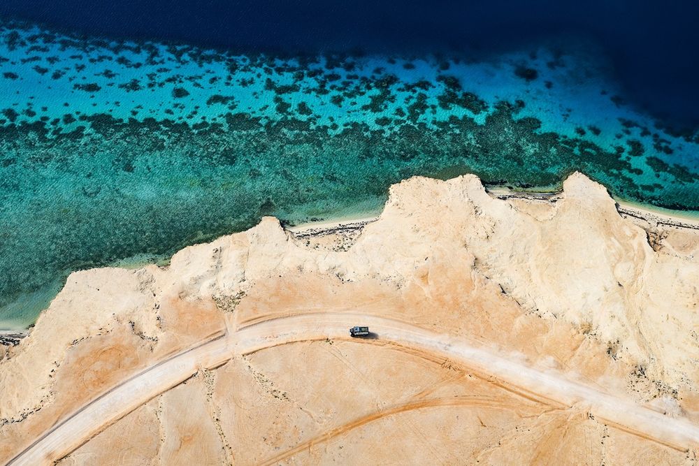 In 2026 begon en eindigde Dakar in Yanbu, in 2027 wordt alleen na de eerste etappe overnacht in de stad.
