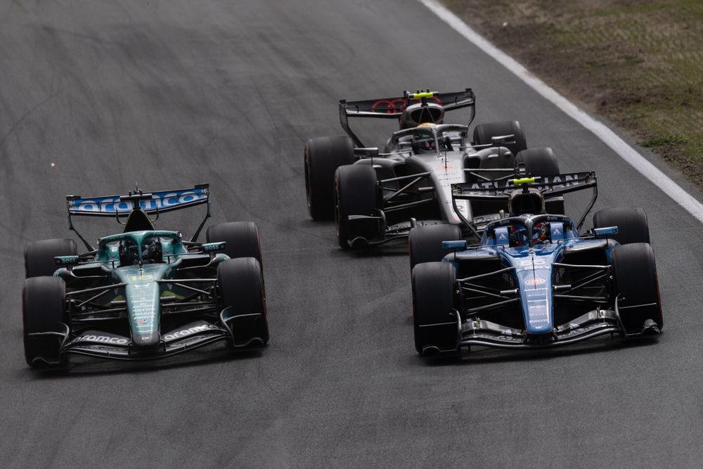 Lance Stroll, Aston Martin, alongside Carlos Sainz, Williams