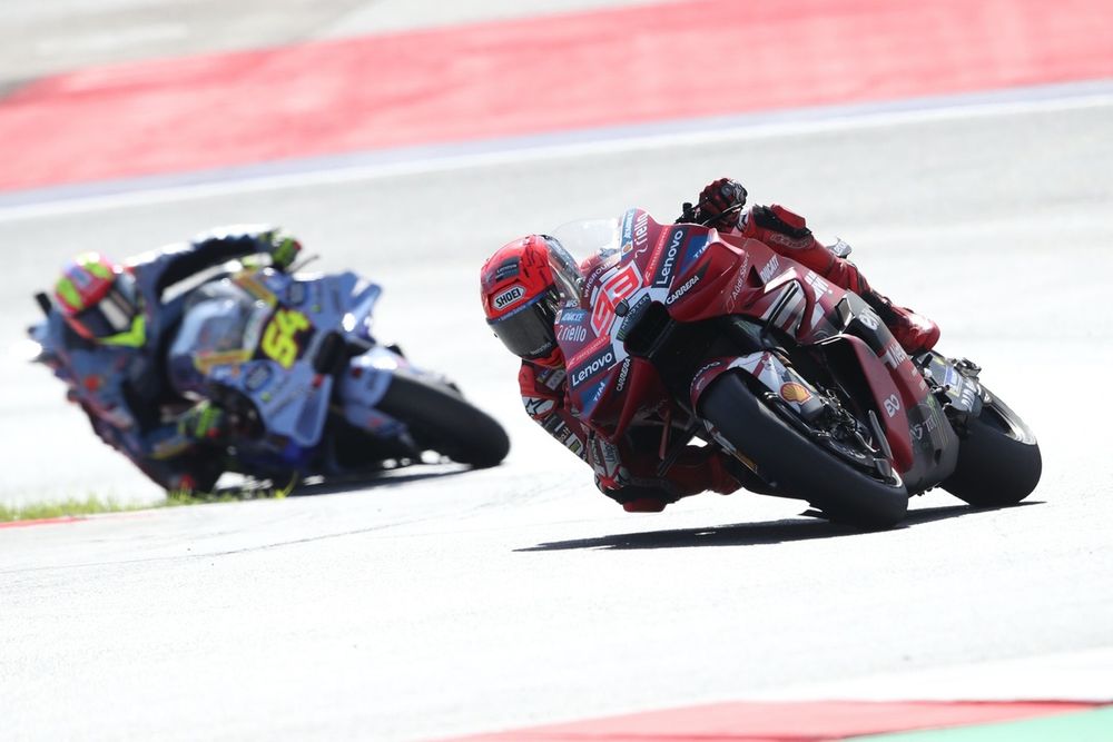 None of Ducati's riders could get the most out of Michelin's special rear tyre carcass