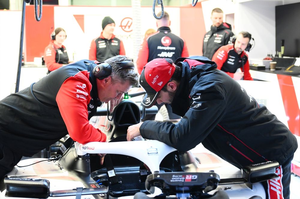 Esteban Ocon, Haas F1 Team VF-25