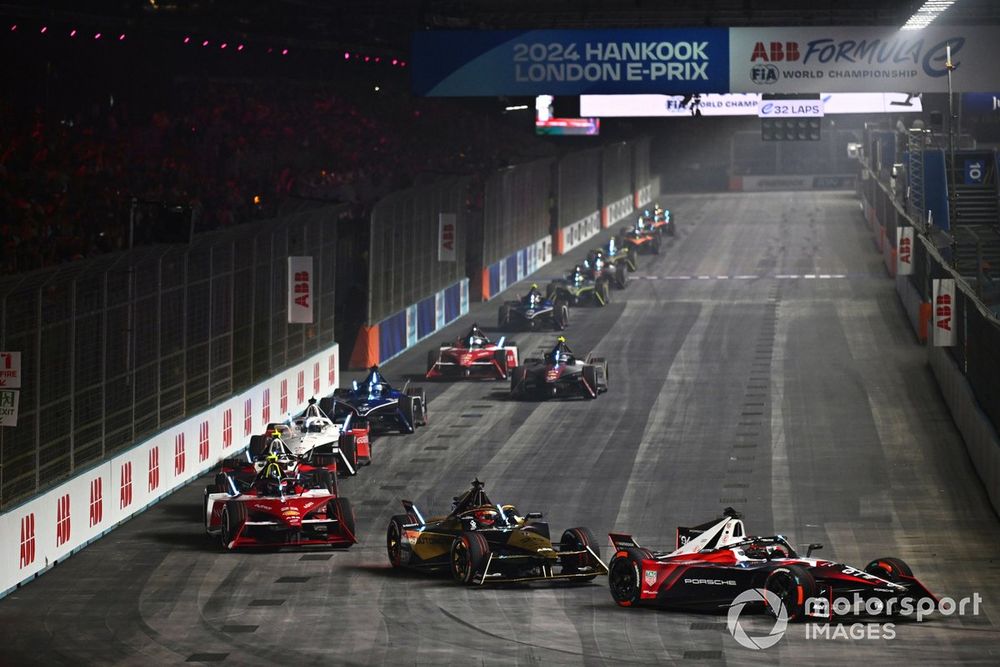 Pascal Wehrlein, Porsche, Porsche 99X Electric Gen3, Jean-Eric Vergne, DS Penske, DS E-Tense FE23 