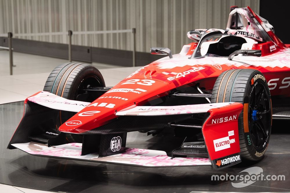 Decoración especial del Nissan Formula E Team Nissan e-4ORCE 05 para Tokio
