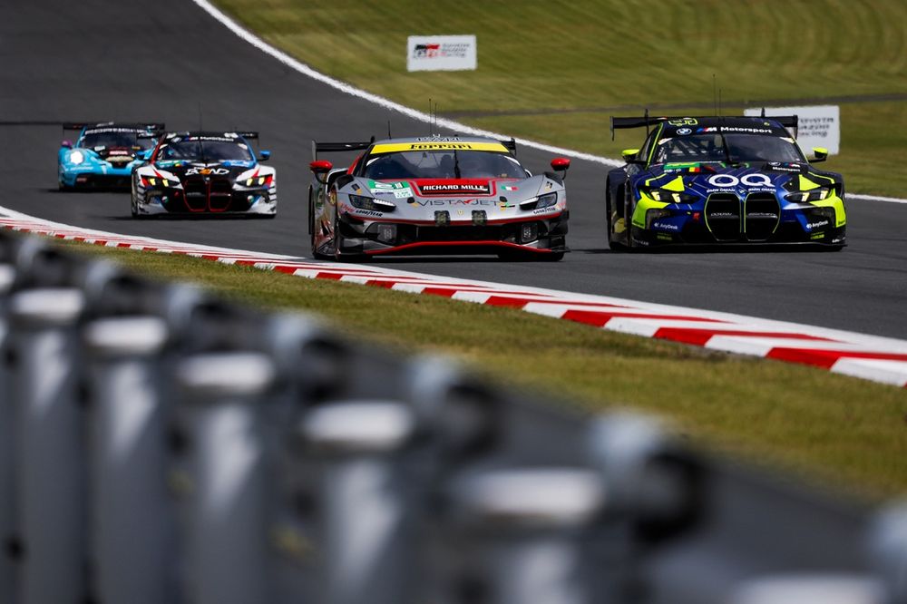 #21 Vista AF Corse Ferrari 296 LMGT3: Francois Heriau, Simon Mann, Alessio Rovera, #46 Team WRT BMW M4 LMGT3: Ahmad Al Harthy, Valentino Rossi, Kelvin Van Der Linde