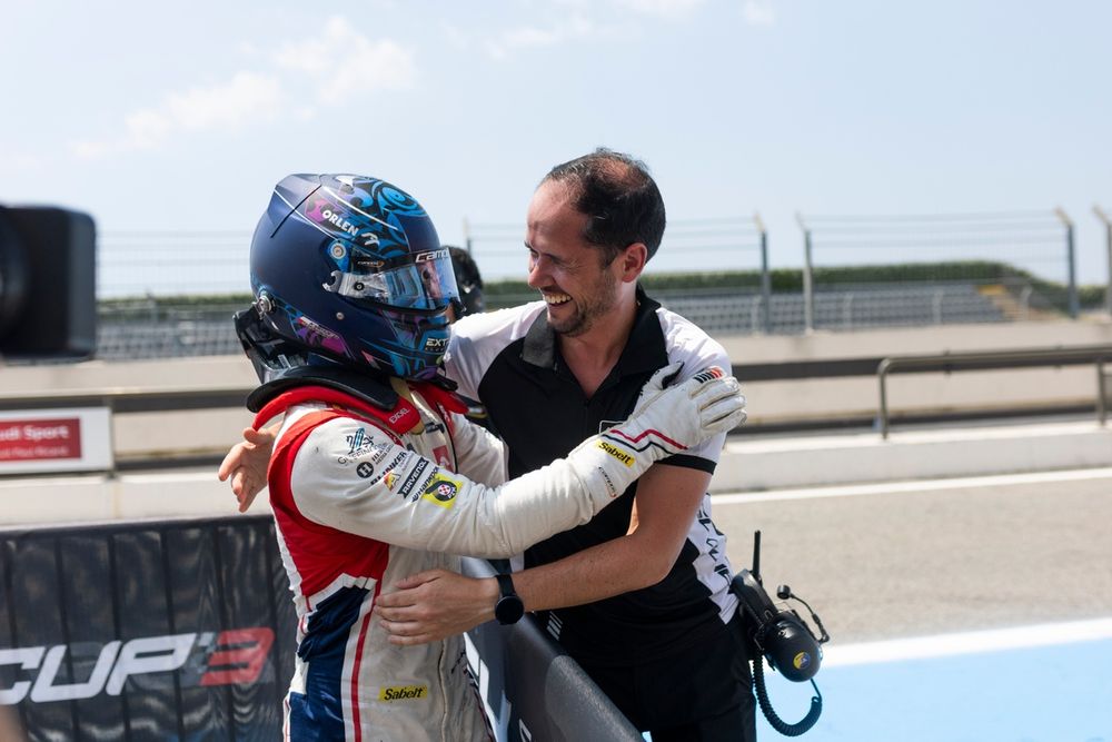 Kacper Sztuka, Campos Racing