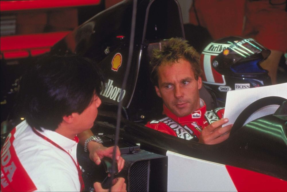 ベルガー、1992年のホンダV12を手に。かつての”相棒”田辺エンジニアが