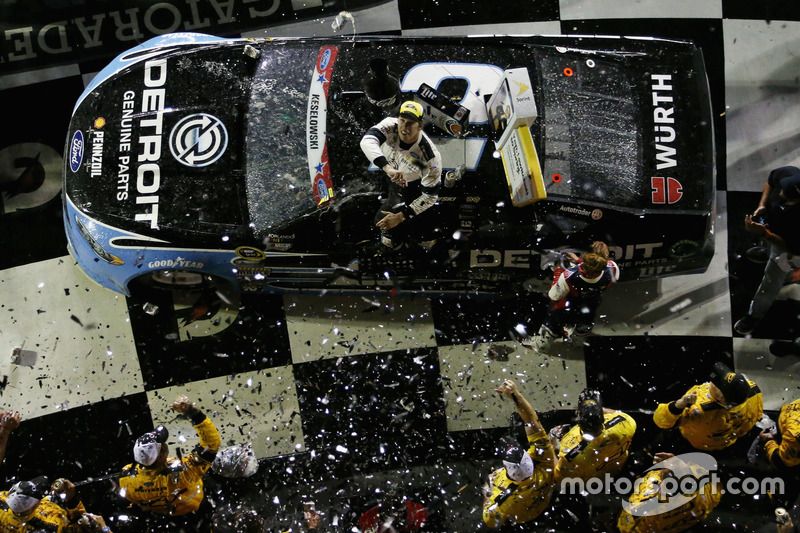 Race winner Brad Keselowski, Team Penske Ford