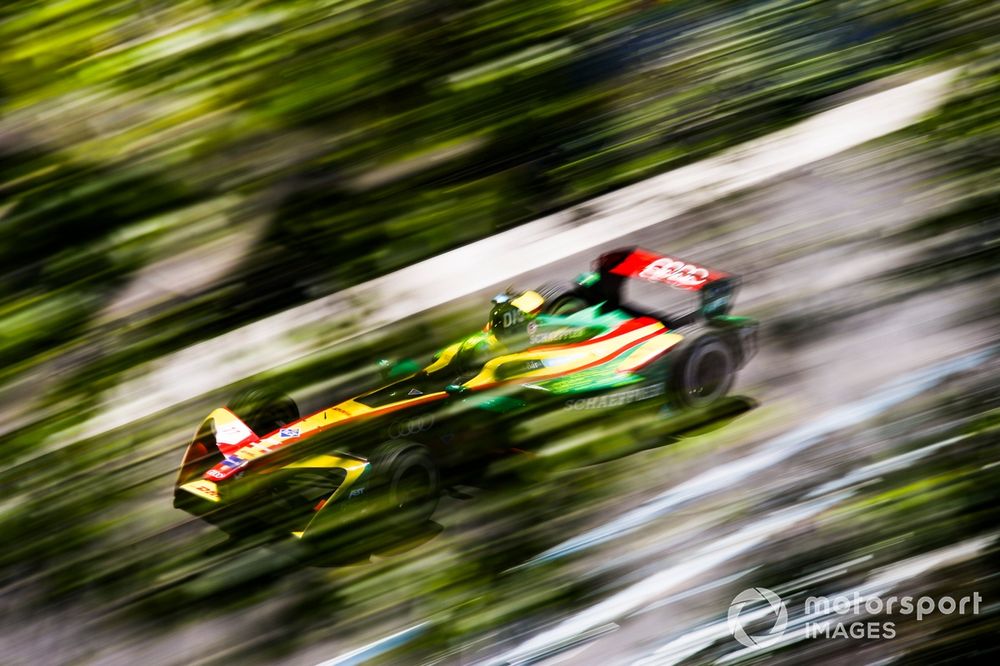 A disastrous final round for Buemi opened the door for di Grassi to become Formula E's third champion in 2017
