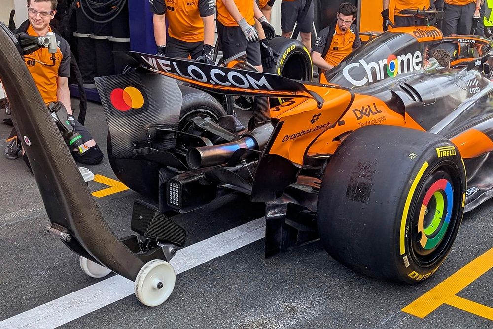 McLaren MCL39, dettaglio del diffusore nuovo visto solo in FP1 a Jeddah sulla vettura di Piastri