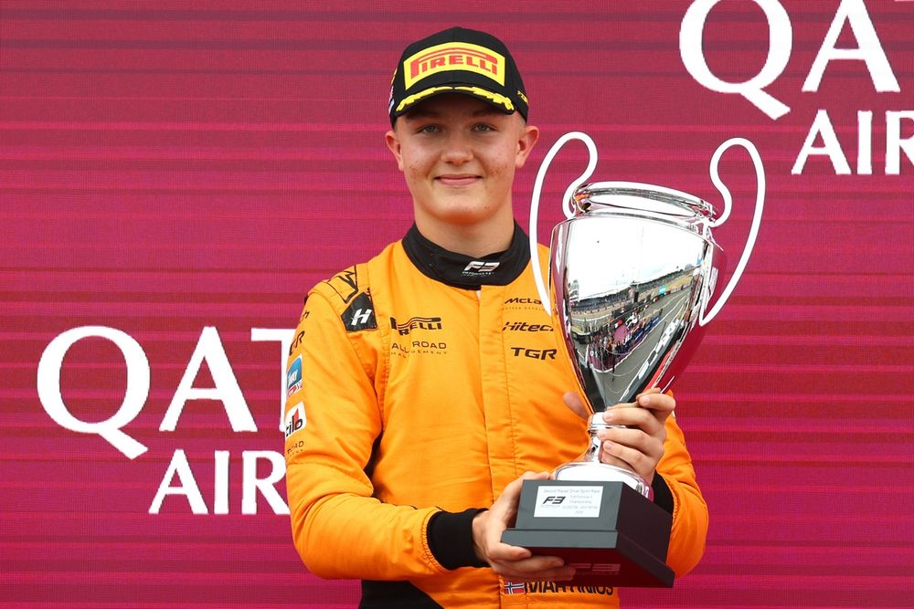 McLaren подписывает контракт с Де Пало на фоне реорганизации в академии пилотов