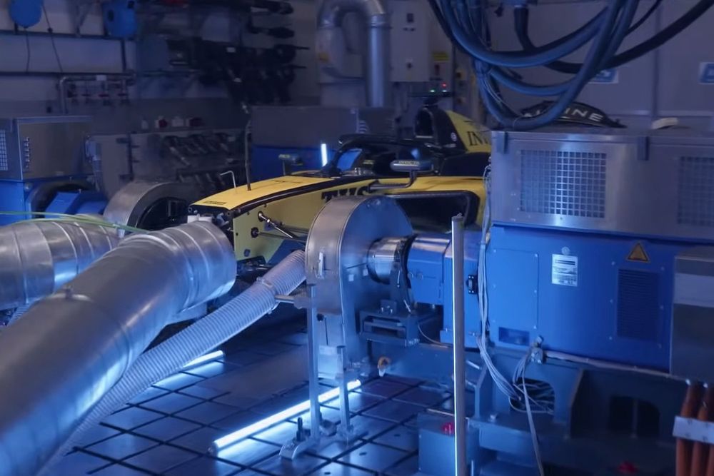 Uno dei banchi prova di AVL con una vettura di F2