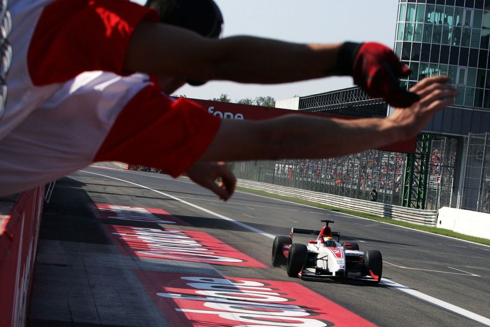 Lewis Hamilton, ART Grand Prix