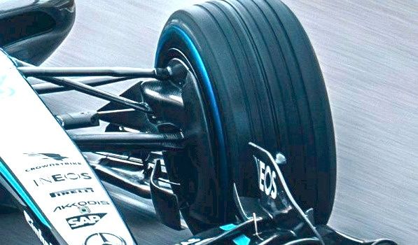 Mercedes W17, dettaglio del brake duct