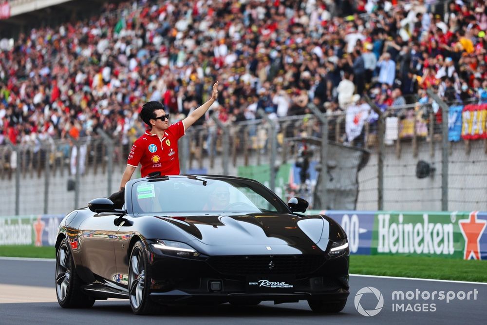 Zhou Guanyu acclamato da pubblico di Shanghai nel 2005