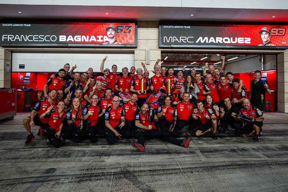 El equipo Ducati celebró un nuevo doblete en Qatar