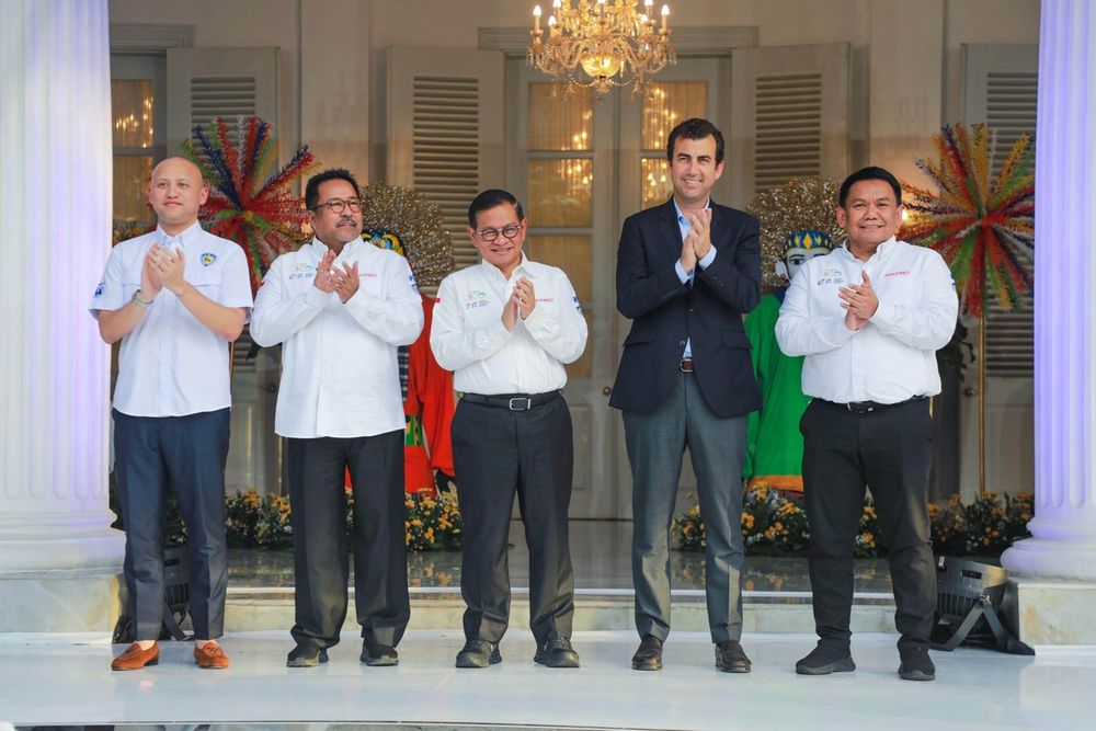 Ananda Mikola, Wakil Ketua IMI bidang mobil, Rano Karno, Wakil Gubernur Jakarta, Pramono Anung Wibowo, Gubernur Jakarta, Alberto Longo, Co-founder dan CCO Formula E, Iwan Takwin, Direktur Utama Jakpro