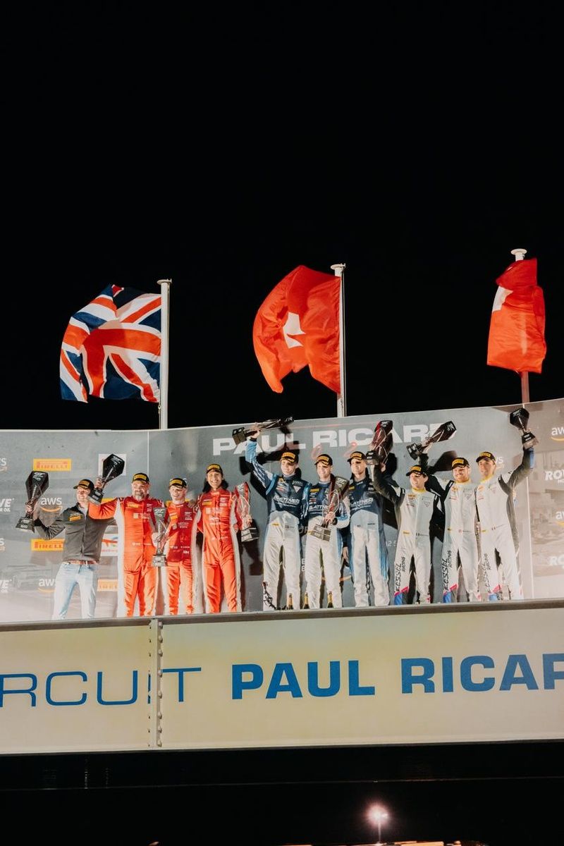 Paradine Competition 991 on the podium