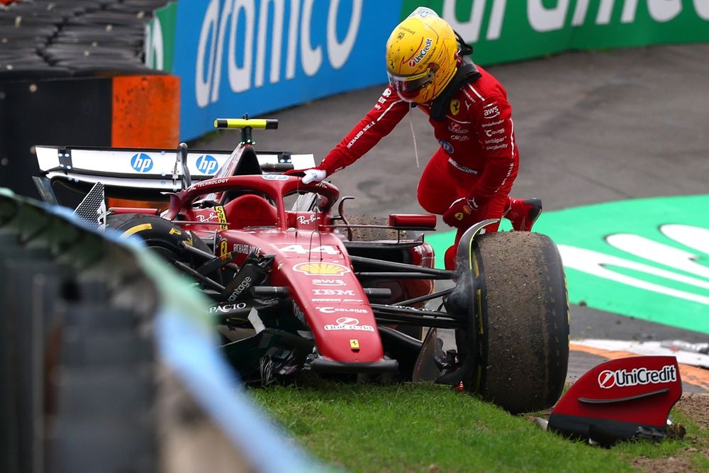Lewis Hamilton, dopo il crash alla curva 3