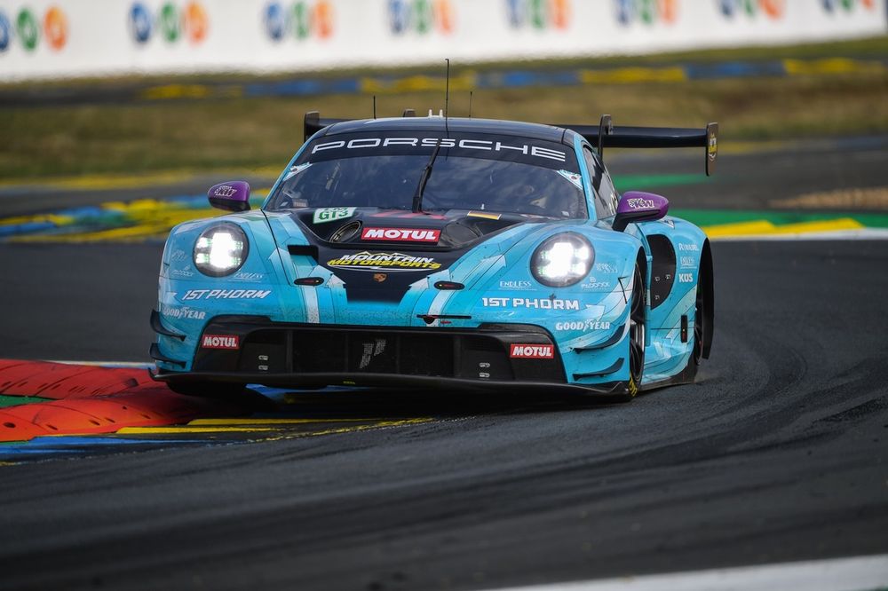 #92 Manthey 1e Phorm Porsche 911 GT3 R LMGT3: Ryan Hardwick, Riccardo Pera, Richard Lietz