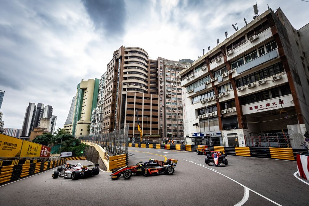 Tymoteusz Kucharczyk, Van Amersfoort Racing