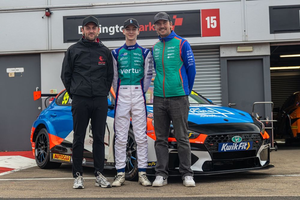 Noah Young, Team Vertu