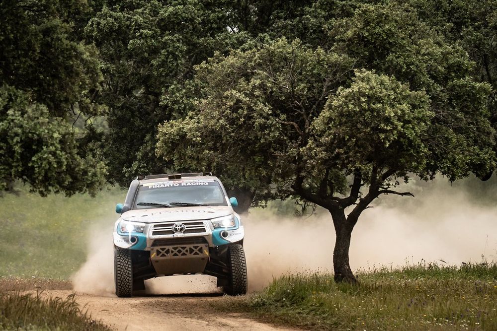 Tomasz Baranowski, Konrad Dudziński, Toyota Hilux