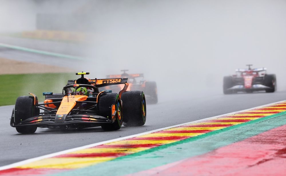 Charles Leclerc, Ferrari, Lando Norris, McLaren, Oscar Piastri, McLaren