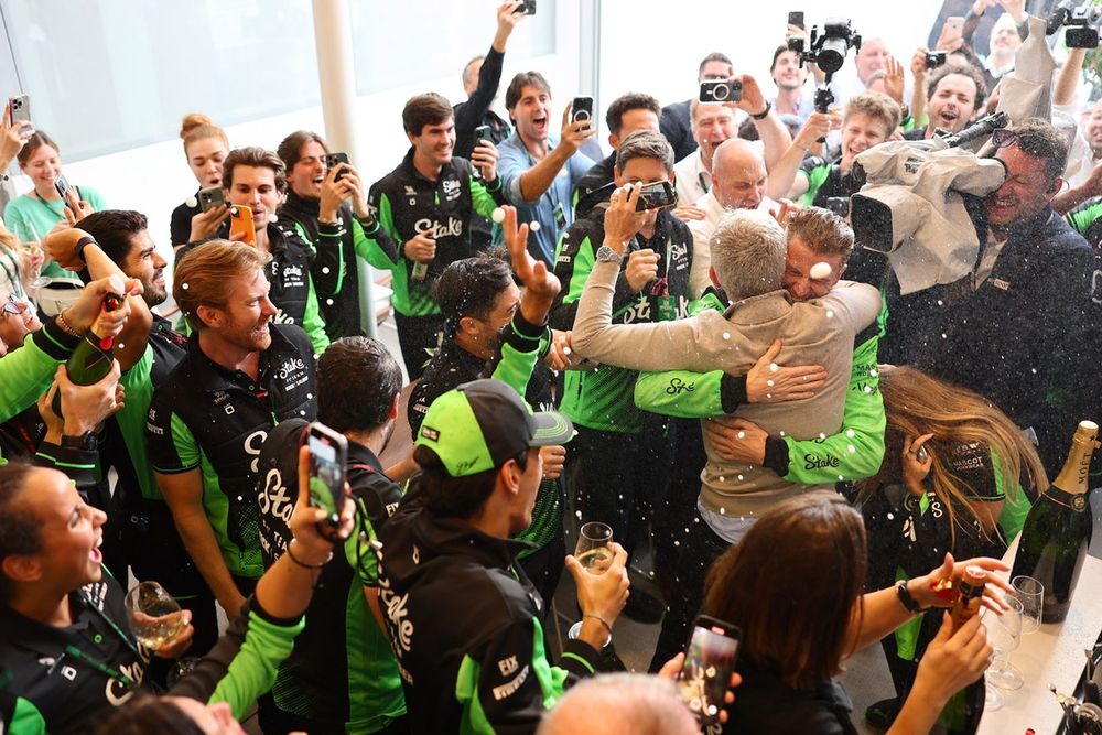 Nico Hulkenberg, Sauber, Steven Petrik, Nico Hulkenberg race engineer 