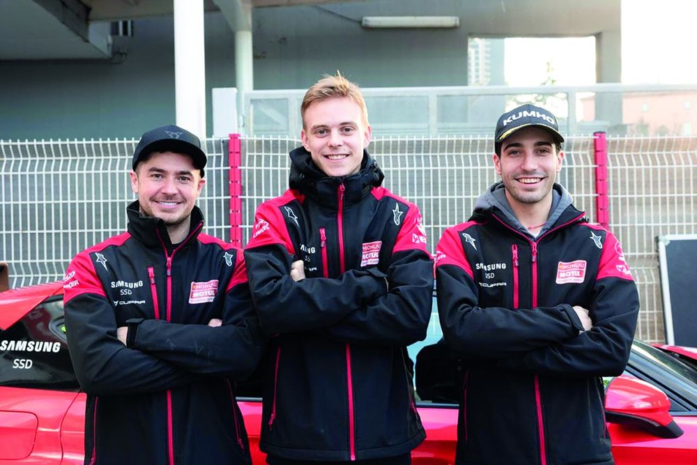 Shepherd (left) is excited for TCR Europe alongside Viktor Andersson and Marco Butti