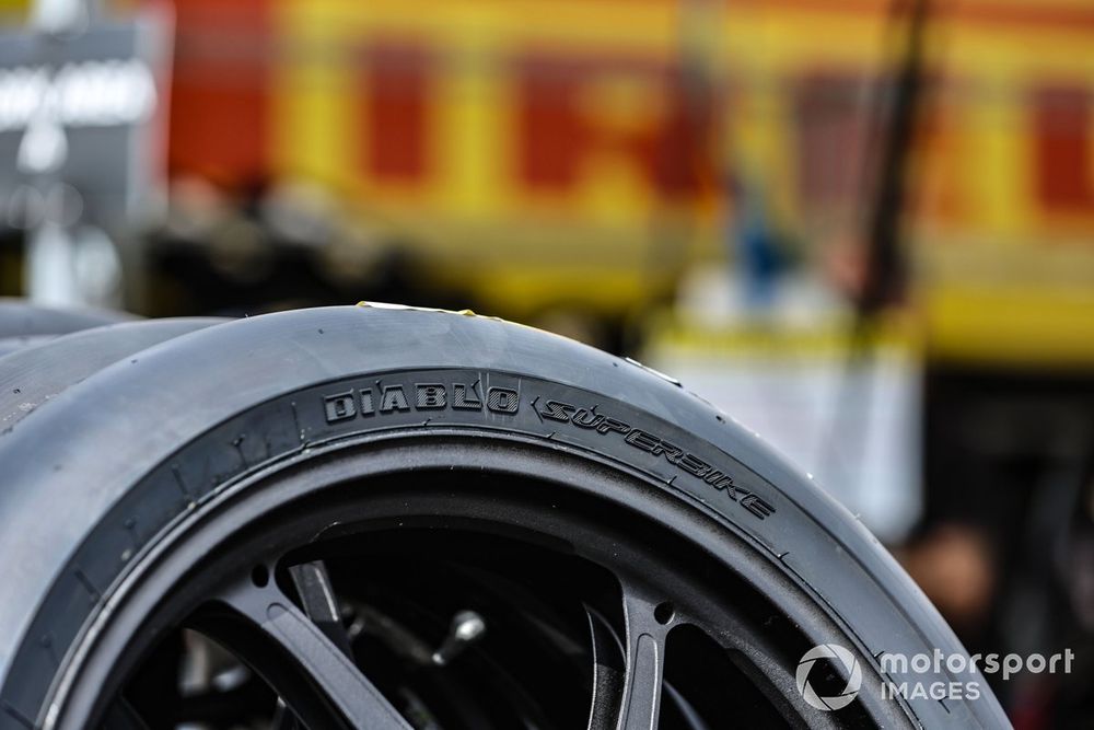 Pirelli tyres