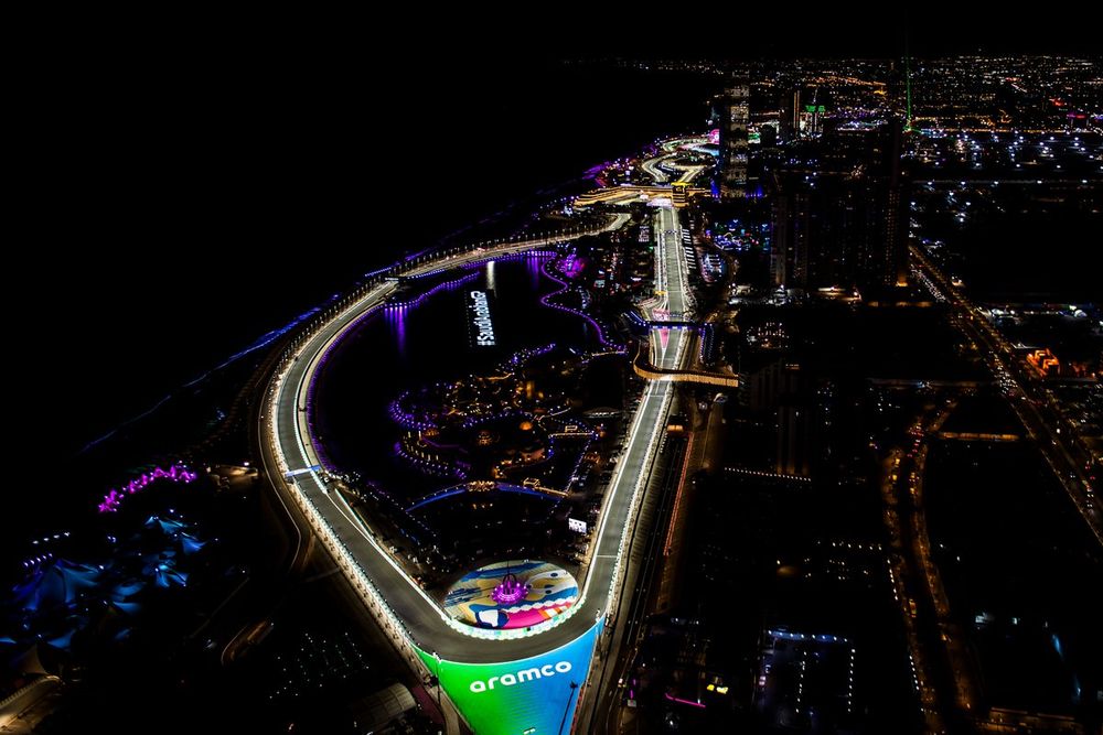 Pista di Jeddah di notte