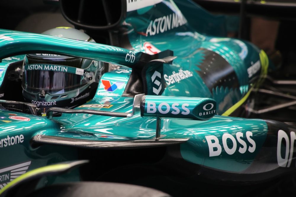 Hay una entrada de aire entre el accesorio del Halo y la aleta tipo Cobra que estrenó Ferrari