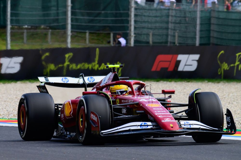 F1 | Ferrari va in penalità: cambia motore a Hamilton che parte dalla pit lane