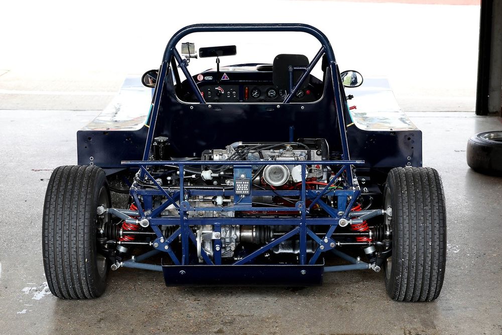 Transverse engine’s 90bhp means progress is all about momentum