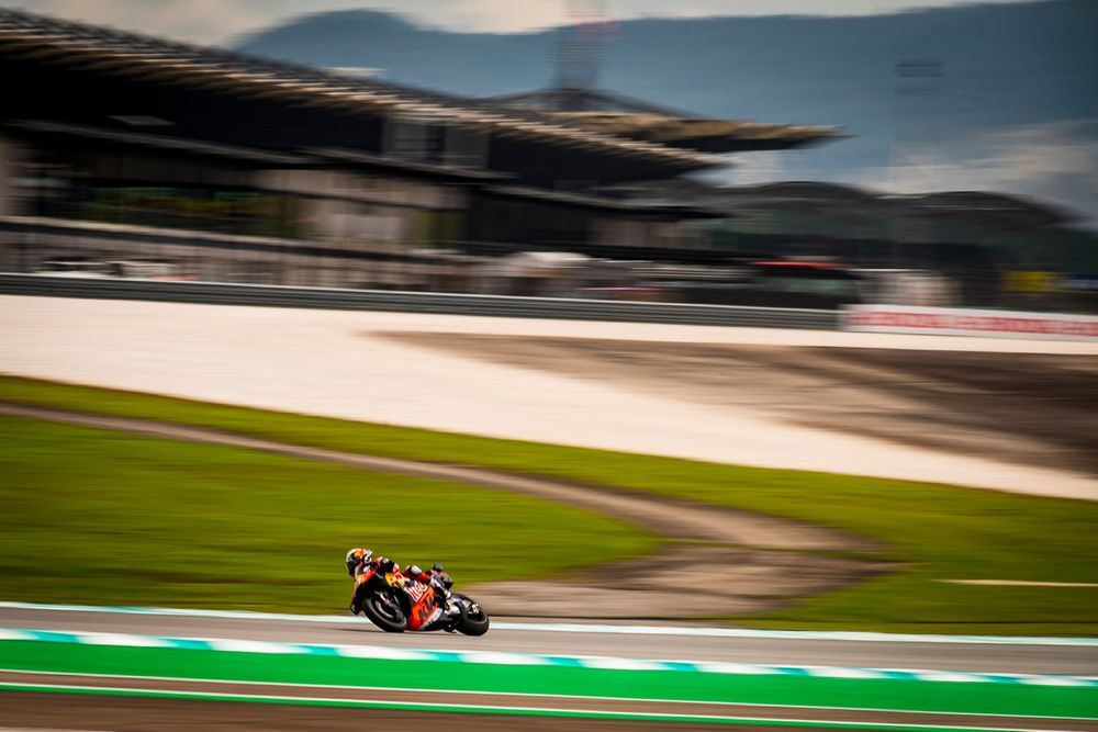 Педро Акоста реагирует на штраф в 2000 евро за нарушение нового правила MotoGP Педро Акоста реагирует на штраф в 2000 евро за нарушение нового правила MotoGP