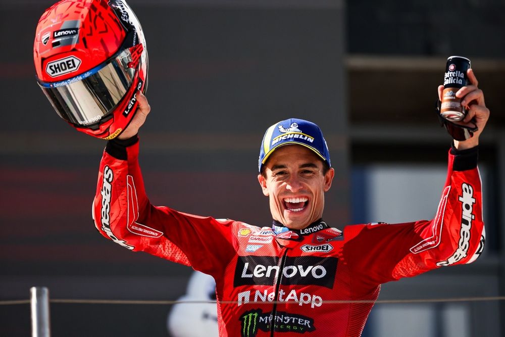 В 2025 году Марк Маркес Свлажок в 2025 году в роли Ducati Steadses MotoGP Star В 2025 году Марк Маркес Свлажок в 2025 году в роли Ducati Steadses MotoGP Star