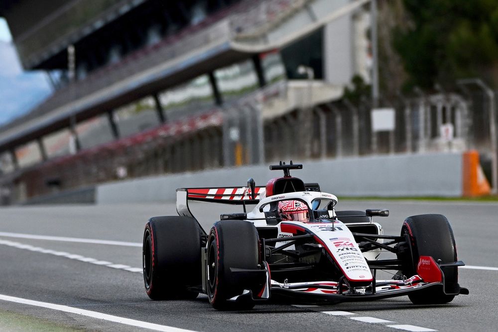 Esteban Ocon in de Haas VF-26