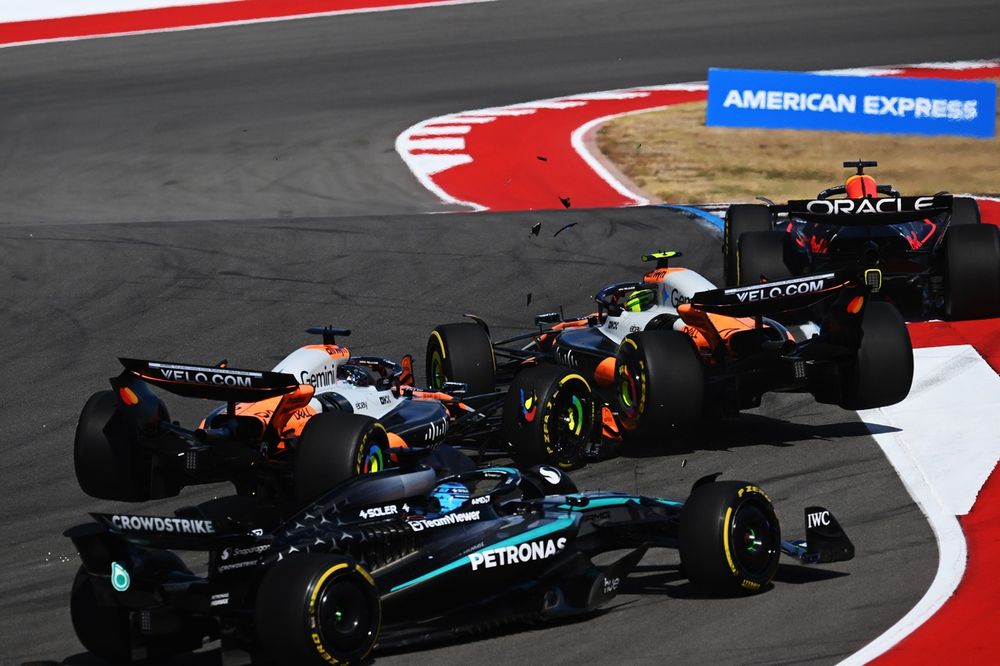 Босс McLaren Браун извинился перед Хюлькенбергом после столкновения на Гран-при США Формулы-1, говорит Уитли Босс McLaren Браун извинился перед Хюлькенбергом после столкновения на Гран-при США Формулы-1, говорит Уитли