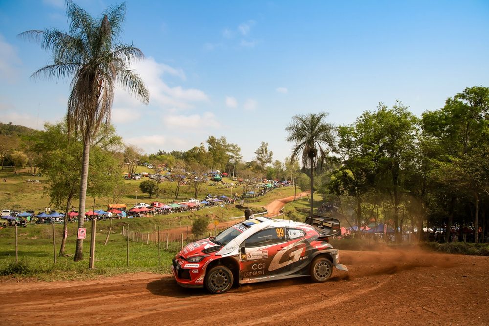Oliver Solberg, Elliott Edmondson, Toyota Gazoo Racing WRT Toyota GR Yaris Rally1
