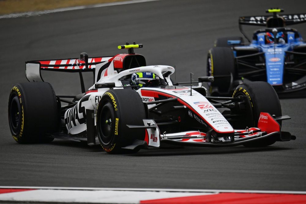 Oliver Bearman, Haas F1 Team, Carlos Sainz, Williams