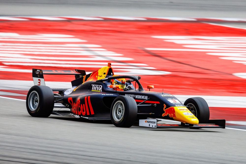 Rocco Coronel gaat het volledige Spaanse F4-kampioenschap rijden namens MP Motorsport.