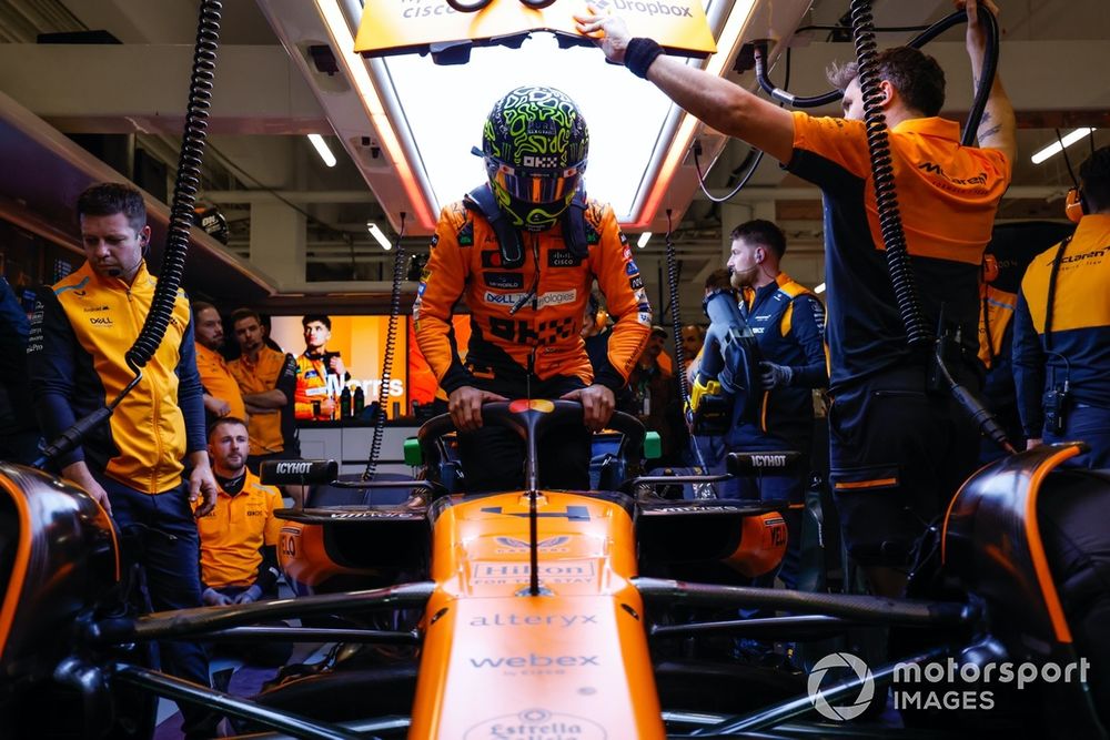 Lando Norris, McLaren F1 Team, settles into his seat