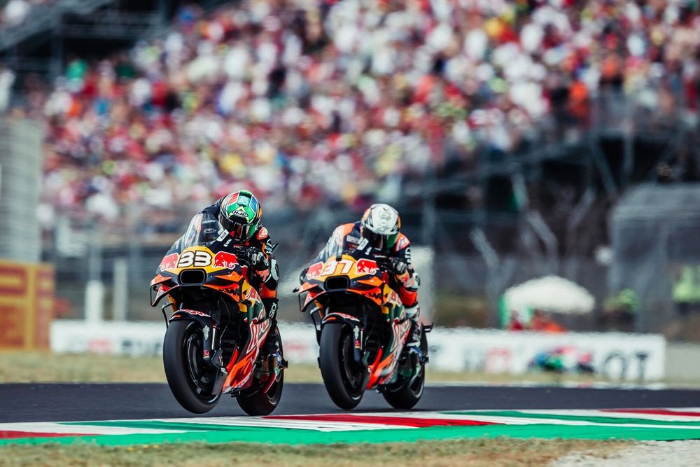 Brad Binder, Red Bull KTM Factory Racing, Pedro Acosta, Red Bull KTM Factory Racing